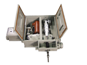 200100-1X-Compact-Locking-T-3